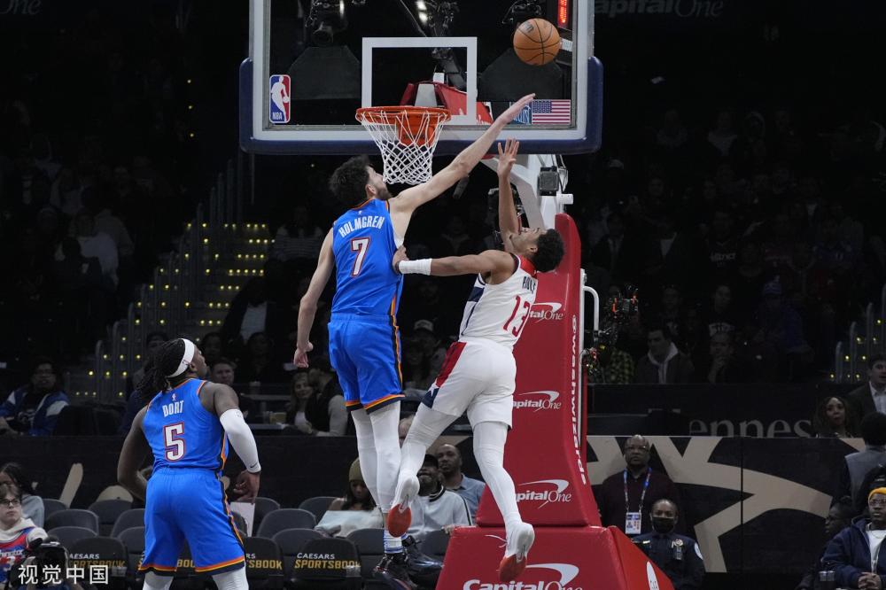 全场观众为 全场观众为